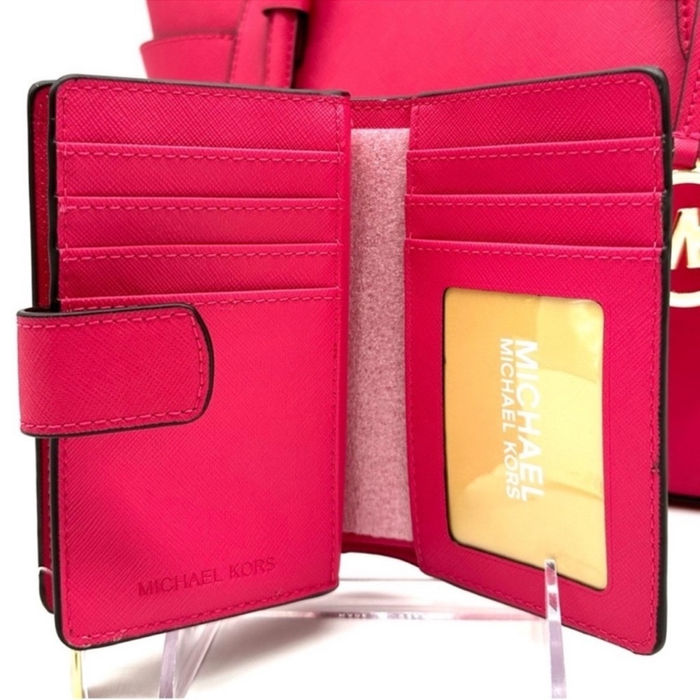 Michael Kors Large Charlotte Tote Bag & MD Bifold Zip Chain Wallet Electric Pink - Picture 13 of 14
